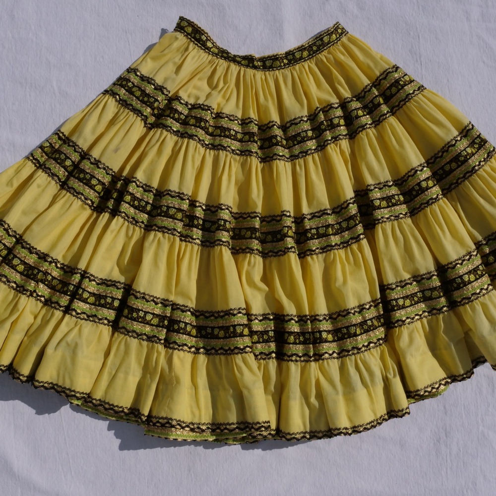 Fun 50s/60s bright lemon yellow ric rac trim patio/circle skirt - Picture 8 of 8